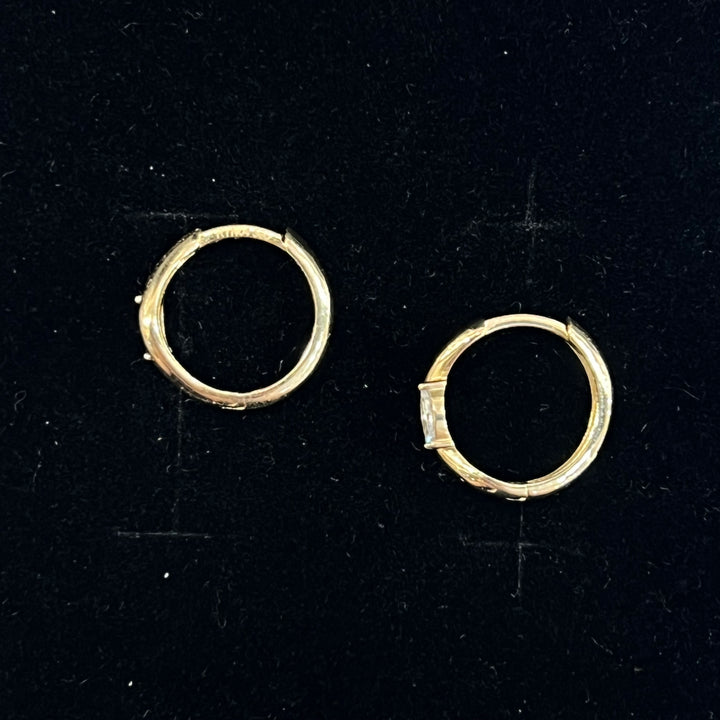 Small Wave Marquise Huggies (CZ)