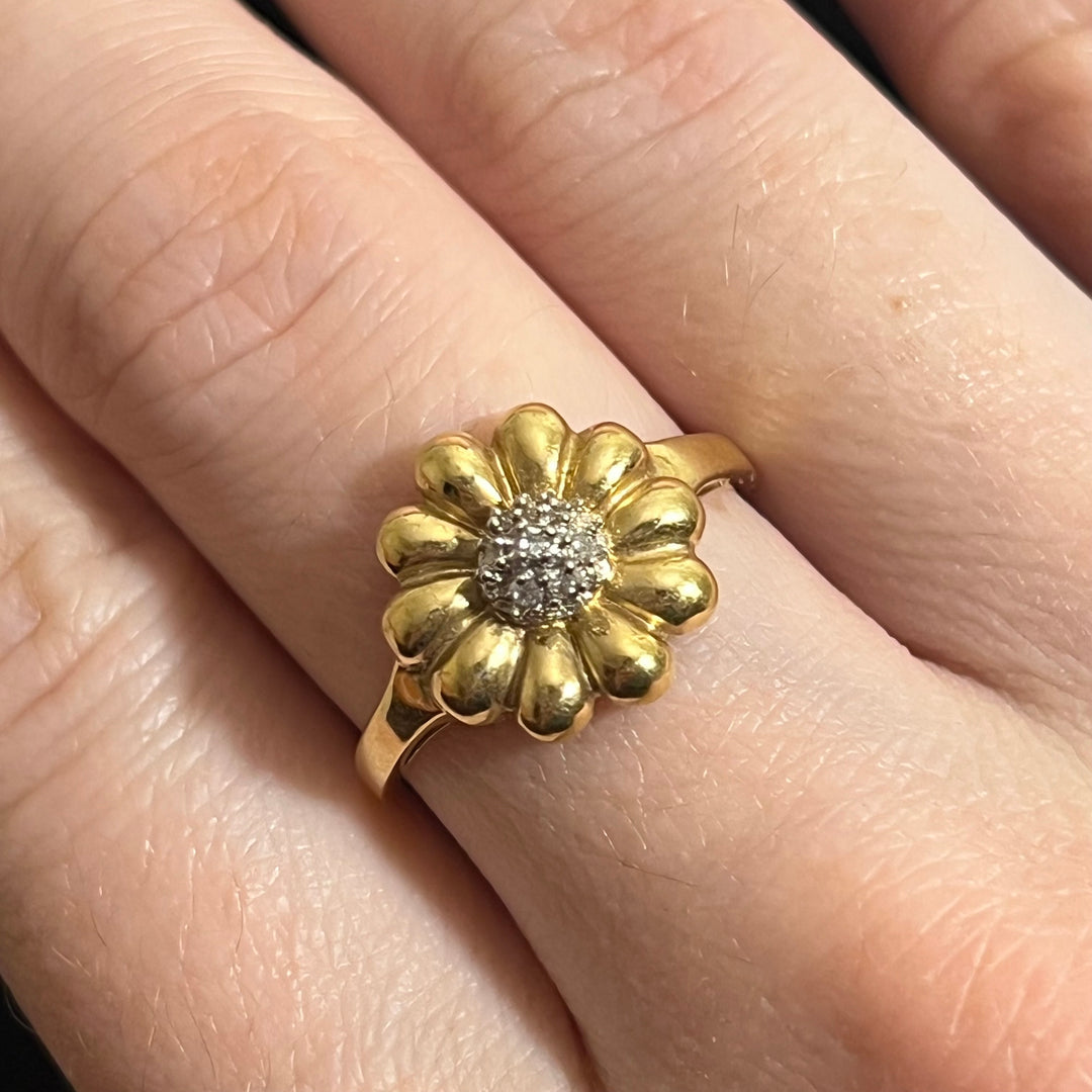 Vintage Diamond Flower Ring