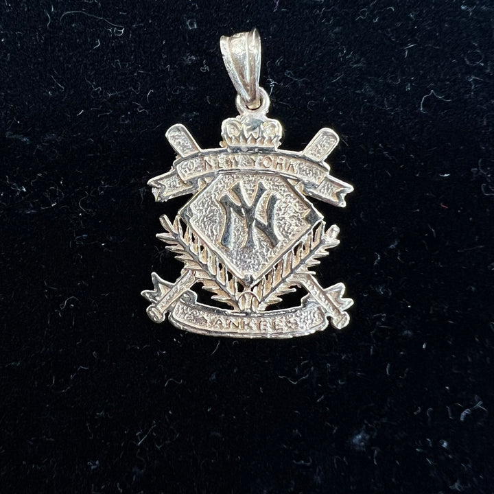 Medium Yankees Charm