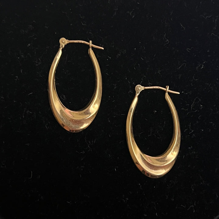 Twist French Tip Hoops