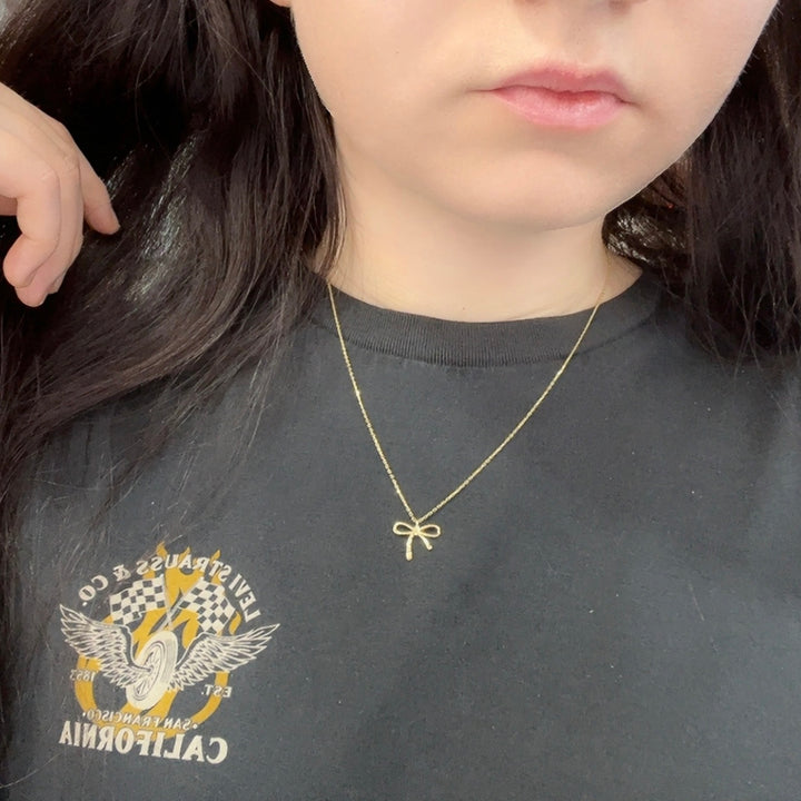 Bow Necklace