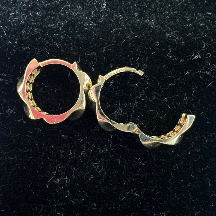 Mini Chunky Subtle Twist Huggies