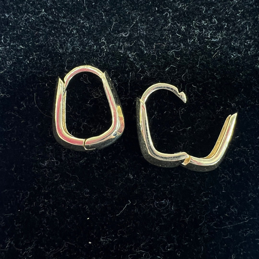 Mini Chic Triangle Huggies