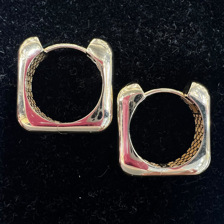 Large Chic Square Huggies