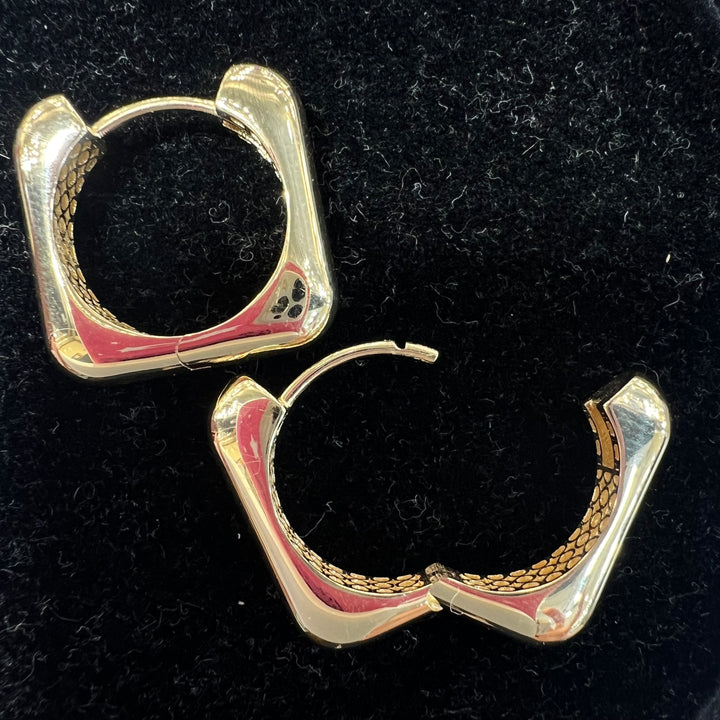 Large Chic Square Huggies