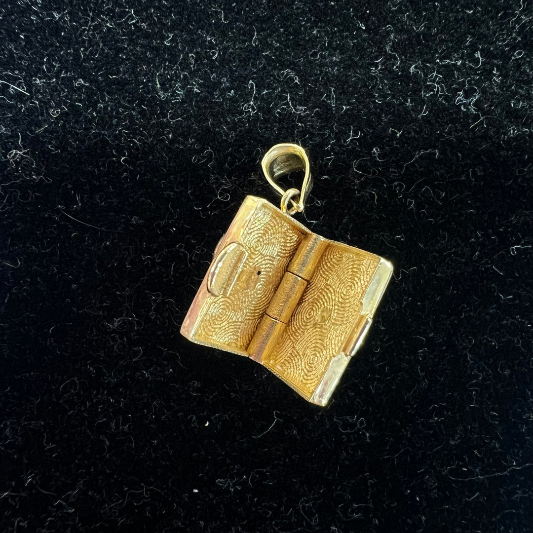 Red Heart Pocketbook Locket