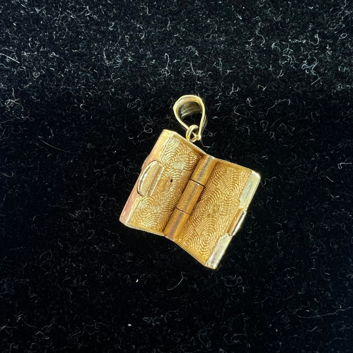 Red Heart Pocketbook Locket