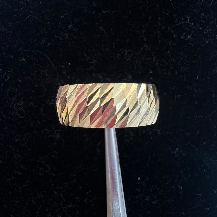 Diamond Cut Cigar Band Ring